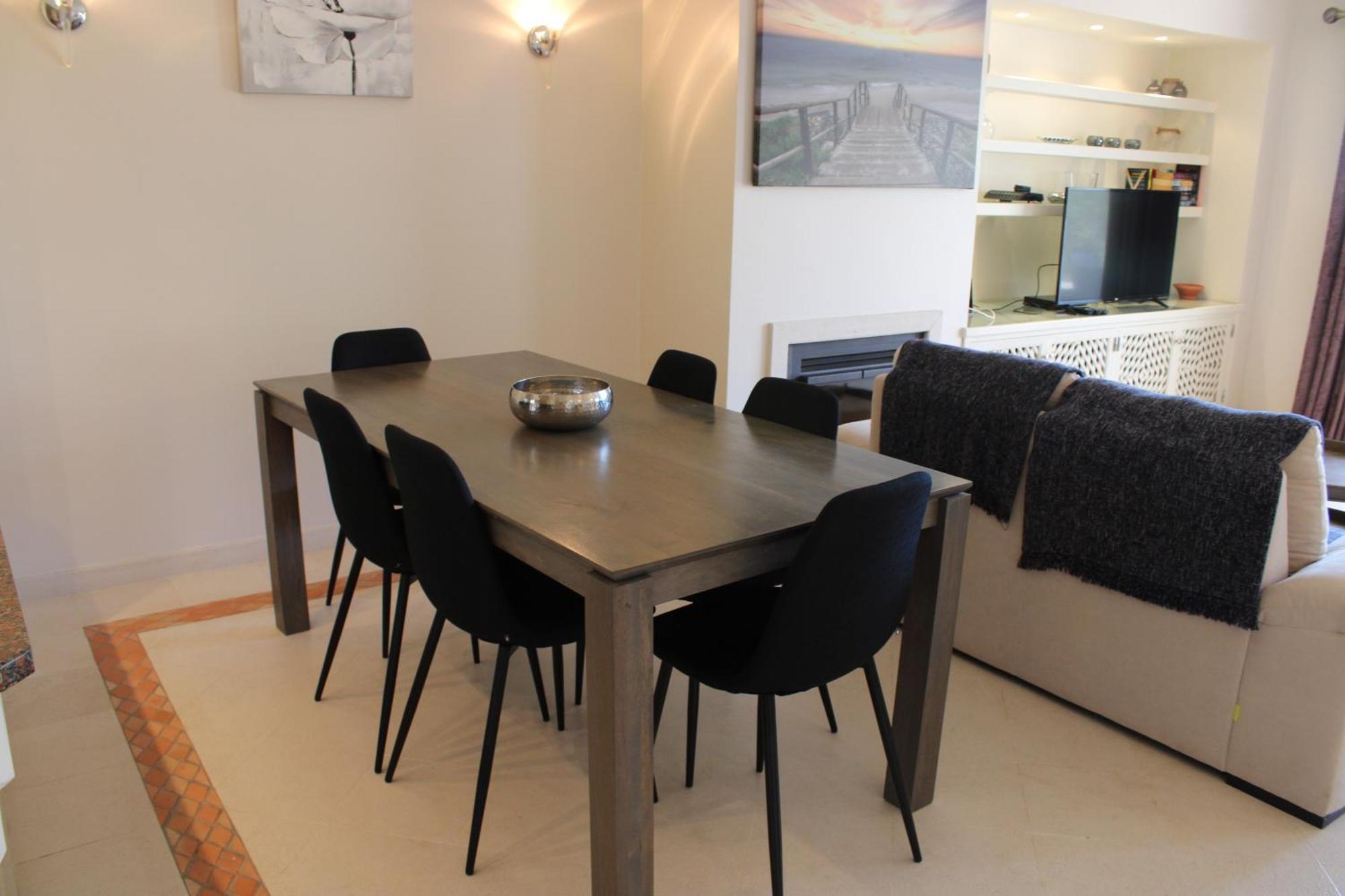 Luxury 2 Bedroom Apartment With Private Garden อัลมันซิล ภายนอก รูปภาพ