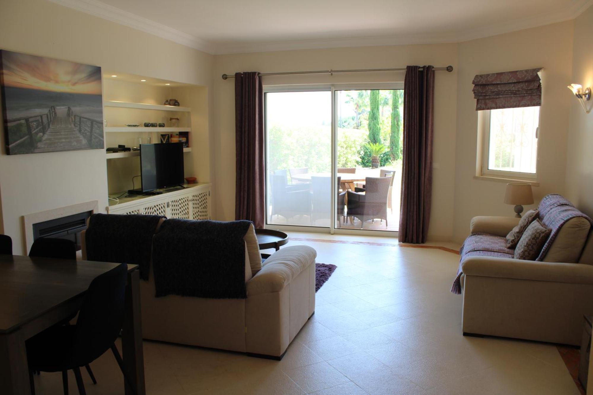 Luxury 2 Bedroom Apartment With Private Garden อัลมันซิล ภายนอก รูปภาพ