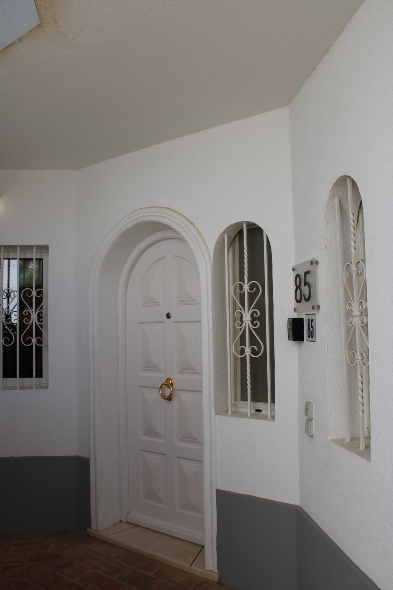 Luxury 2 Bedroom Apartment With Private Garden อัลมันซิล ภายนอก รูปภาพ