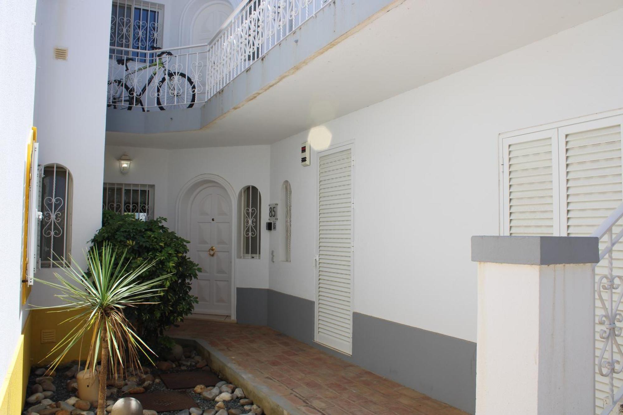 Luxury 2 Bedroom Apartment With Private Garden อัลมันซิล ภายนอก รูปภาพ