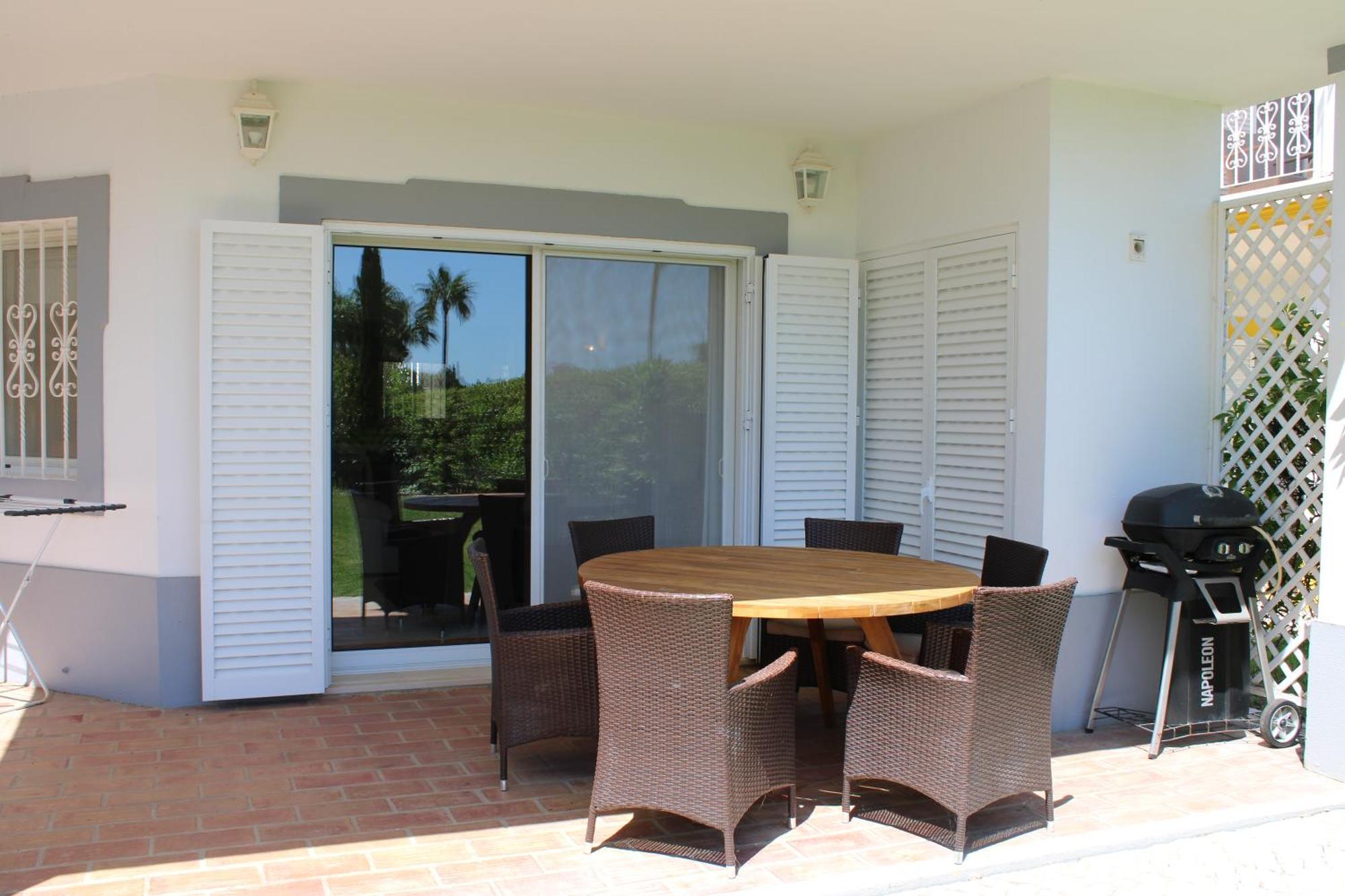 Luxury 2 Bedroom Apartment With Private Garden อัลมันซิล ภายนอก รูปภาพ