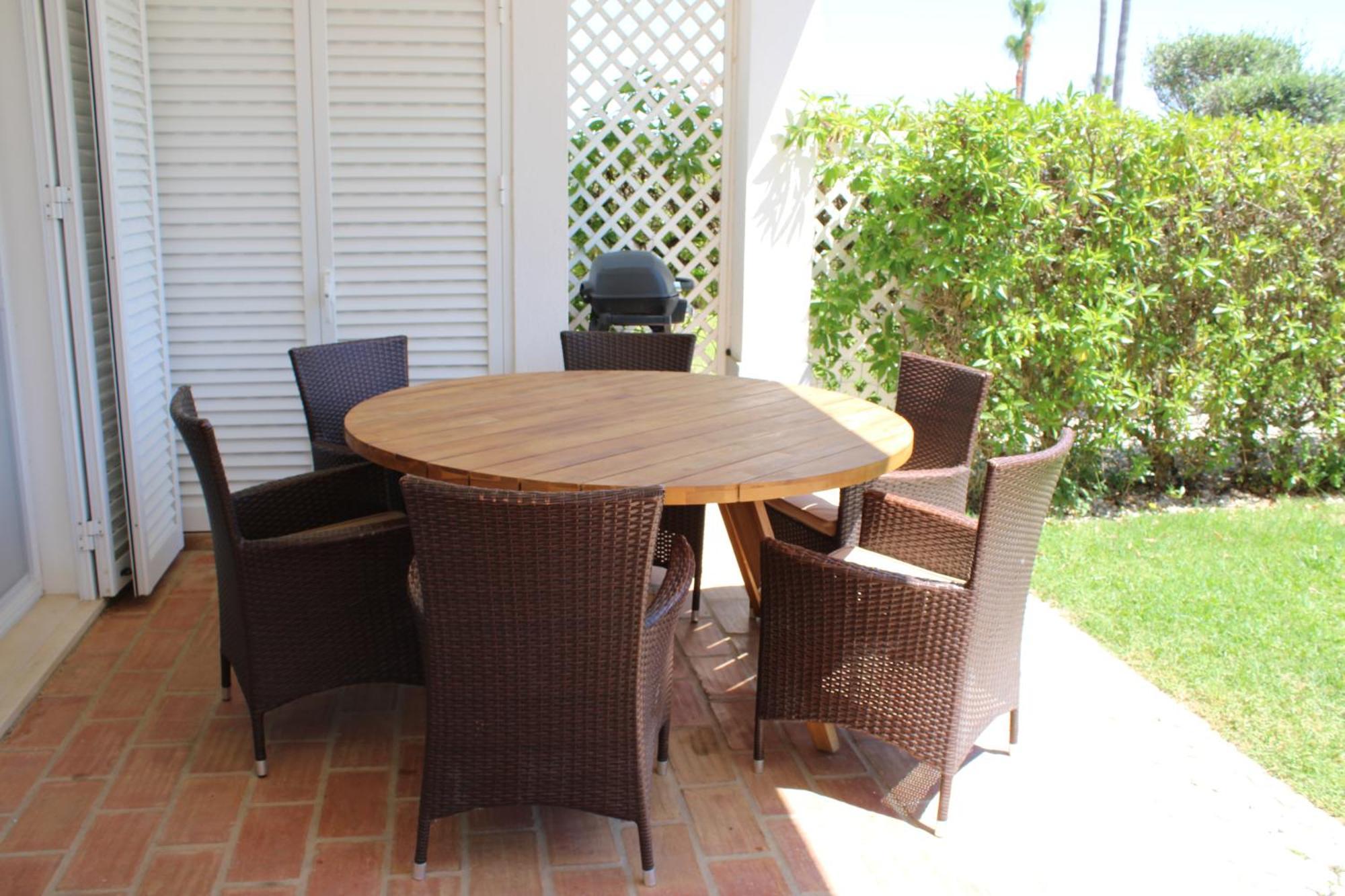 Luxury 2 Bedroom Apartment With Private Garden อัลมันซิล ภายนอก รูปภาพ