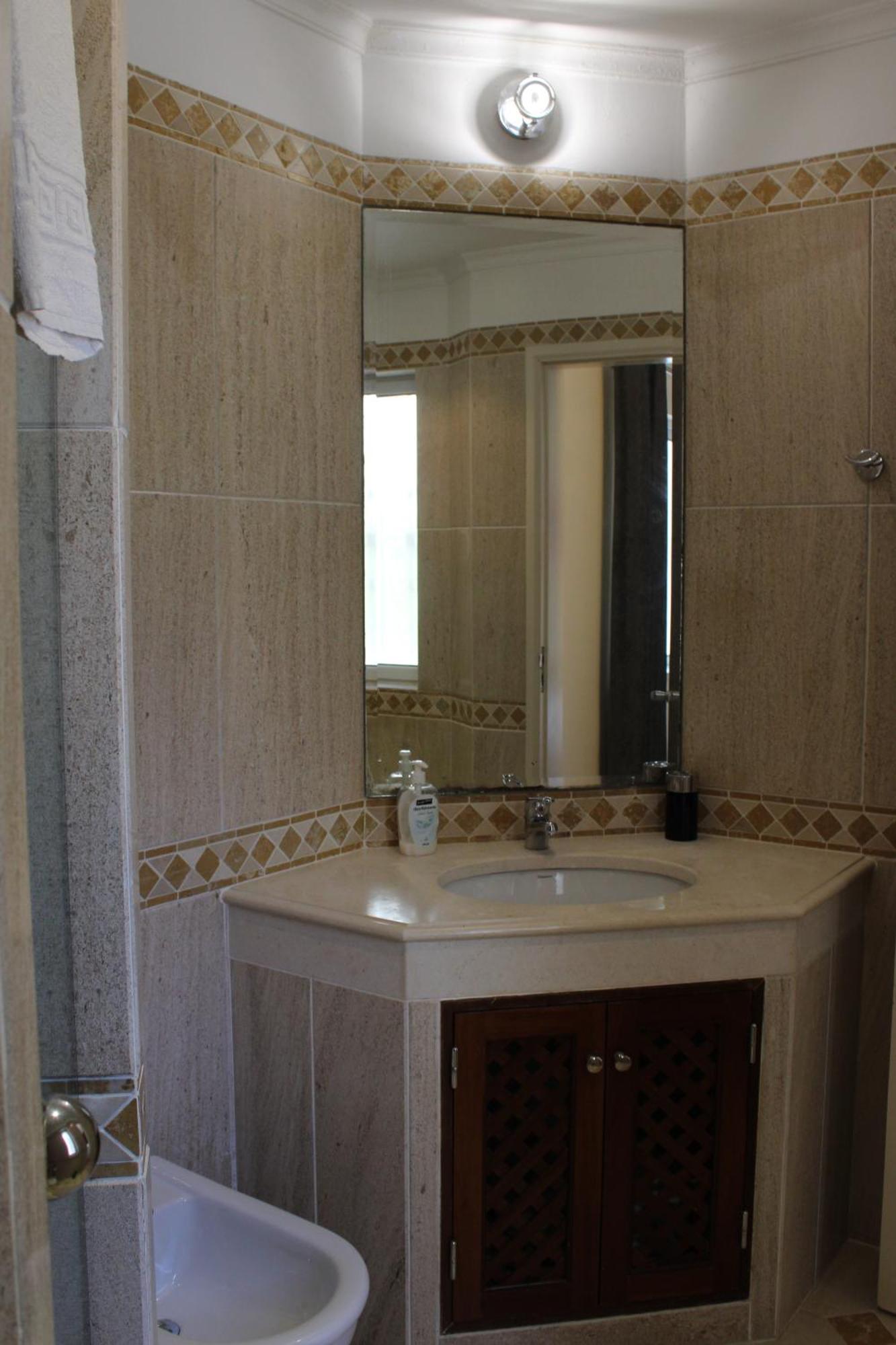 Luxury 2 Bedroom Apartment With Private Garden อัลมันซิล ภายนอก รูปภาพ
